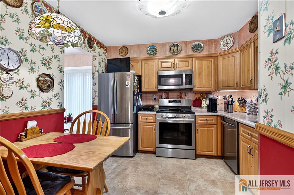 403 Peach Street Avenel NJ 07001