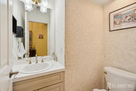 118 Coppertree Court Edison NJ 08820