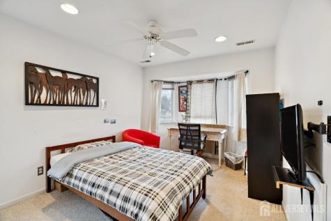 118 Coppertree Court Edison NJ 08820