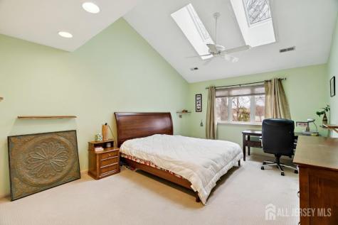 118 Coppertree Court Edison NJ 08820