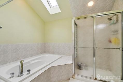 118 Coppertree Court Edison NJ 08820