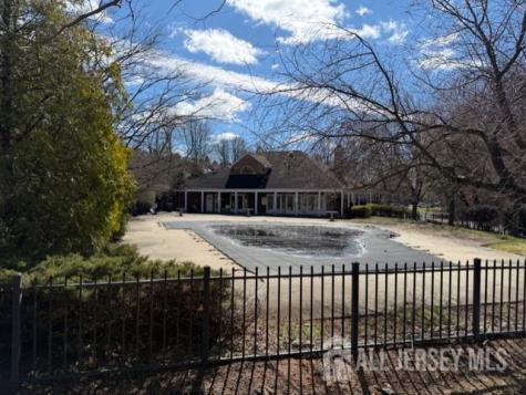118 Coppertree Court Edison NJ 08820