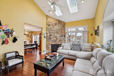 118 Coppertree Court Edison NJ 08820