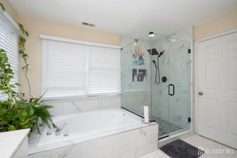 3 Wycklow Drive Robbinsville NJ 08691