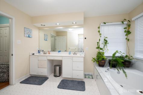 3 Wycklow Drive Robbinsville NJ 08691