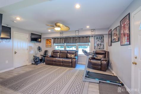16 Neptune Court Franklin Twsp NJ 08873
