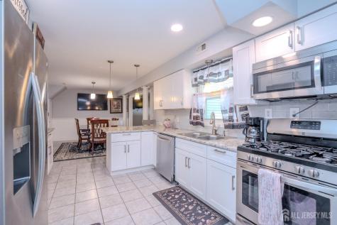 16 Neptune Court Franklin Twsp NJ 08873