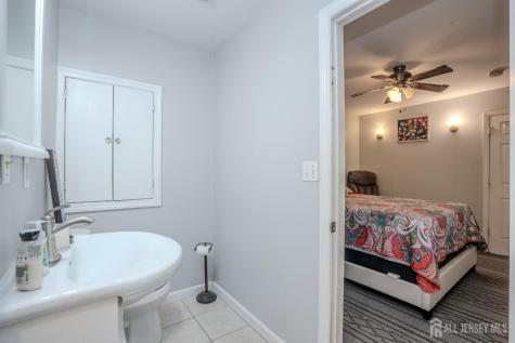 16 Neptune Court Franklin Twsp NJ 08873