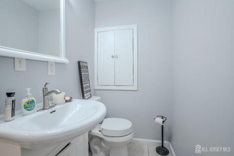 16 Neptune Court Franklin Twsp NJ 08873