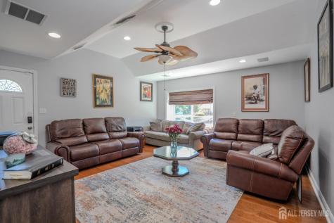 16 Neptune Court Franklin Twsp NJ 08873