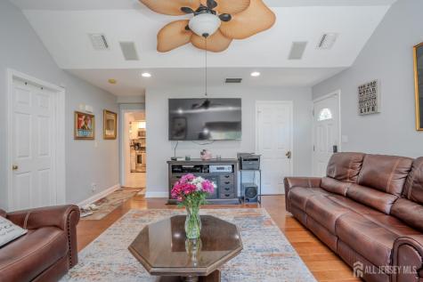 16 Neptune Court Franklin Twsp NJ 08873