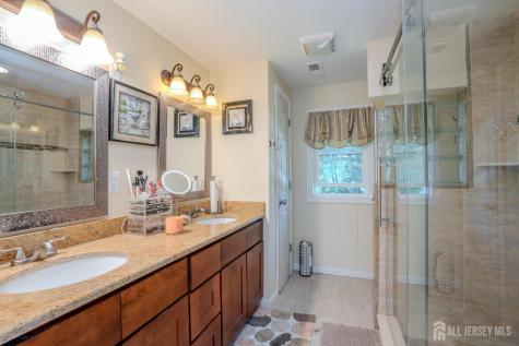 16 Neptune Court Franklin Twsp NJ 08873