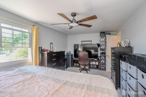 16 Neptune Court Franklin Twsp NJ 08873