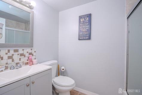 16 Neptune Court Franklin Twsp NJ 08873