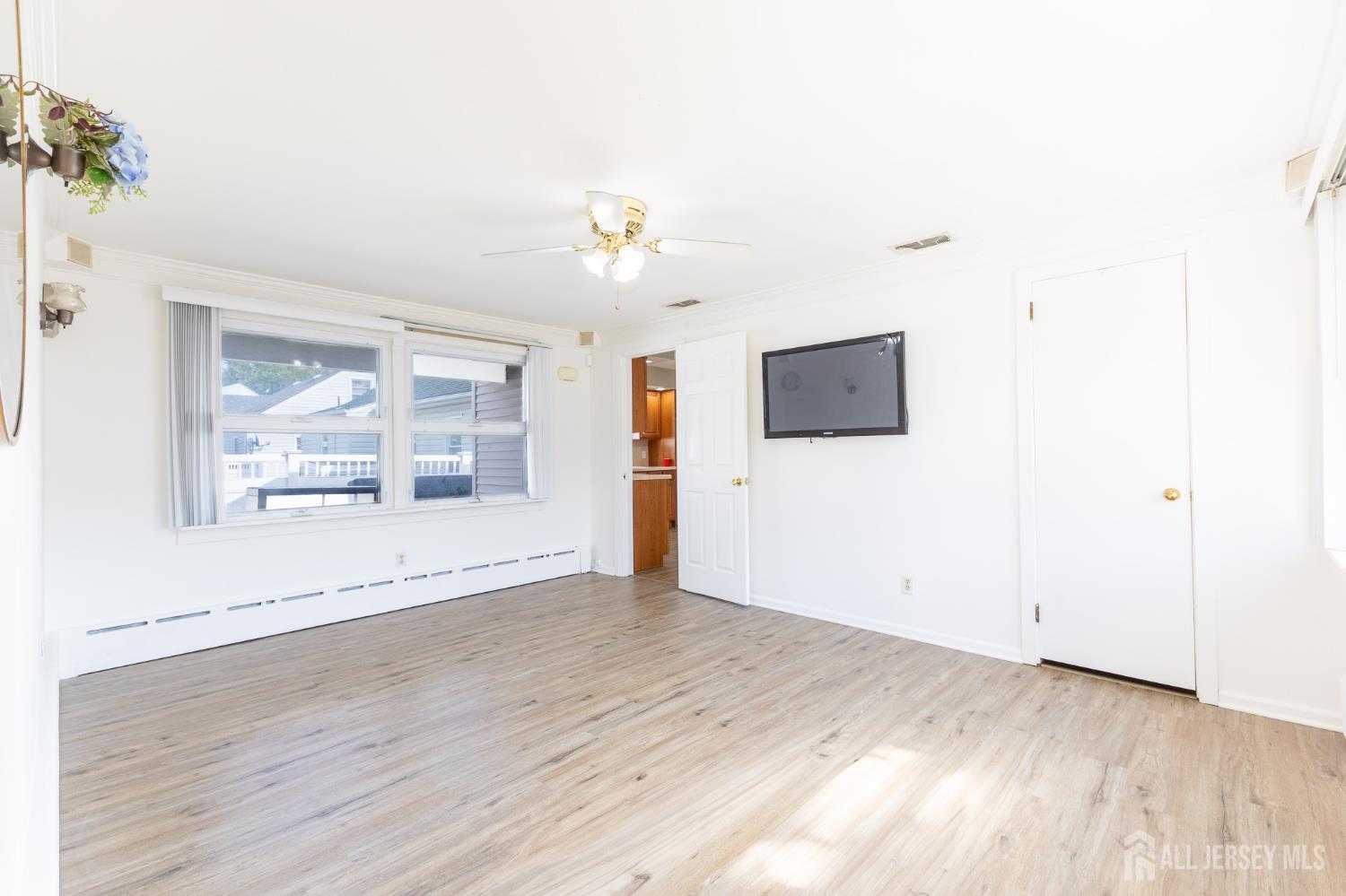 2 Hilltop Avenue Sayreville NJ 08879