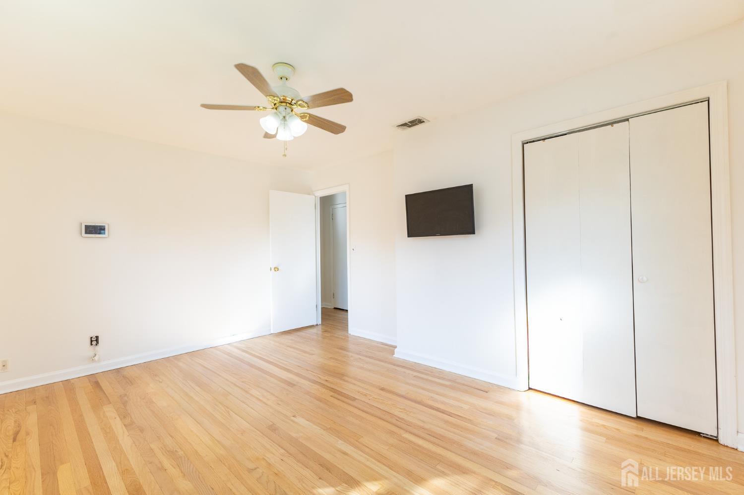 2 Hilltop Avenue Sayreville NJ 08879