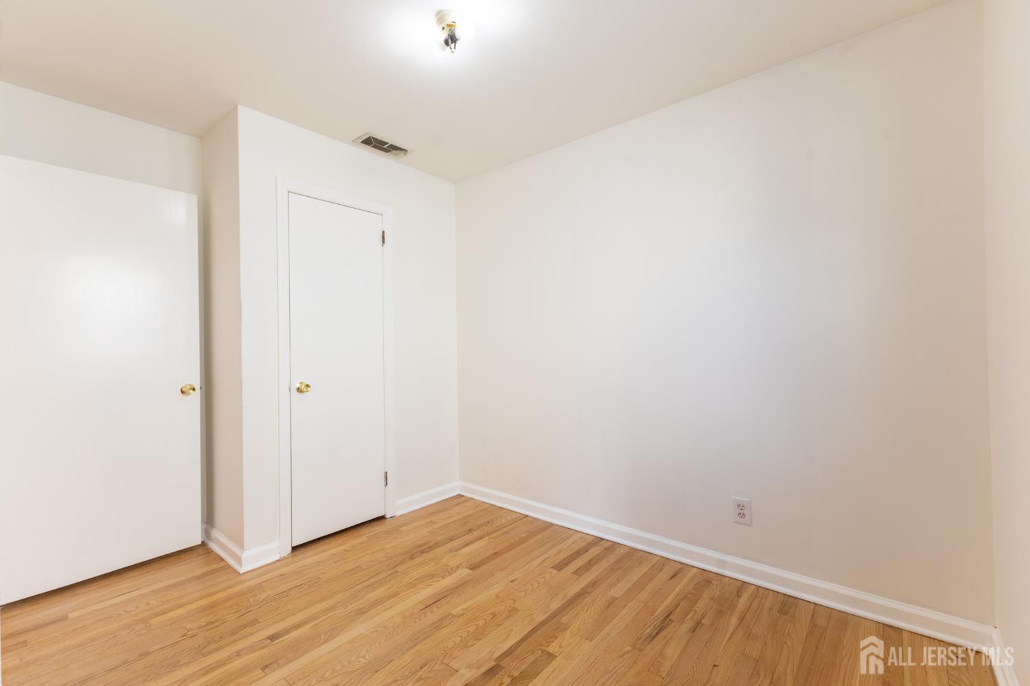 2 Hilltop Avenue Sayreville NJ 08879
