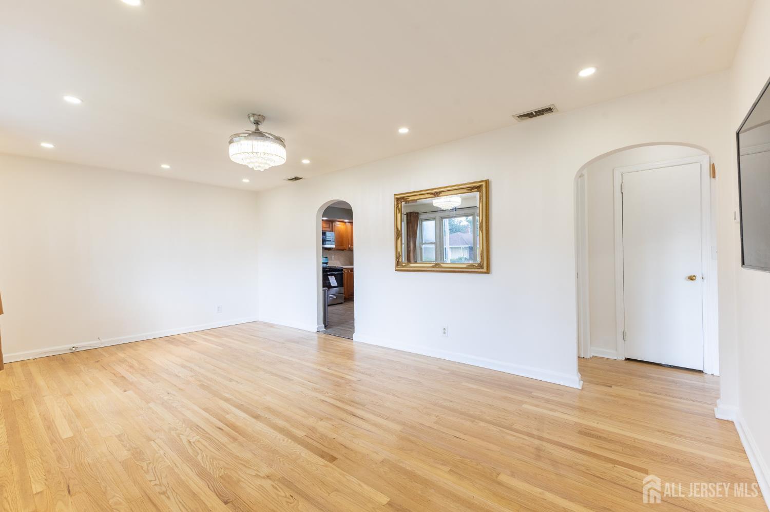 2 Hilltop Avenue Sayreville NJ 08879