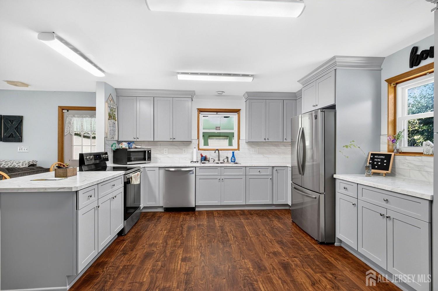 53 Hoffman Road Monroe NJ 08831