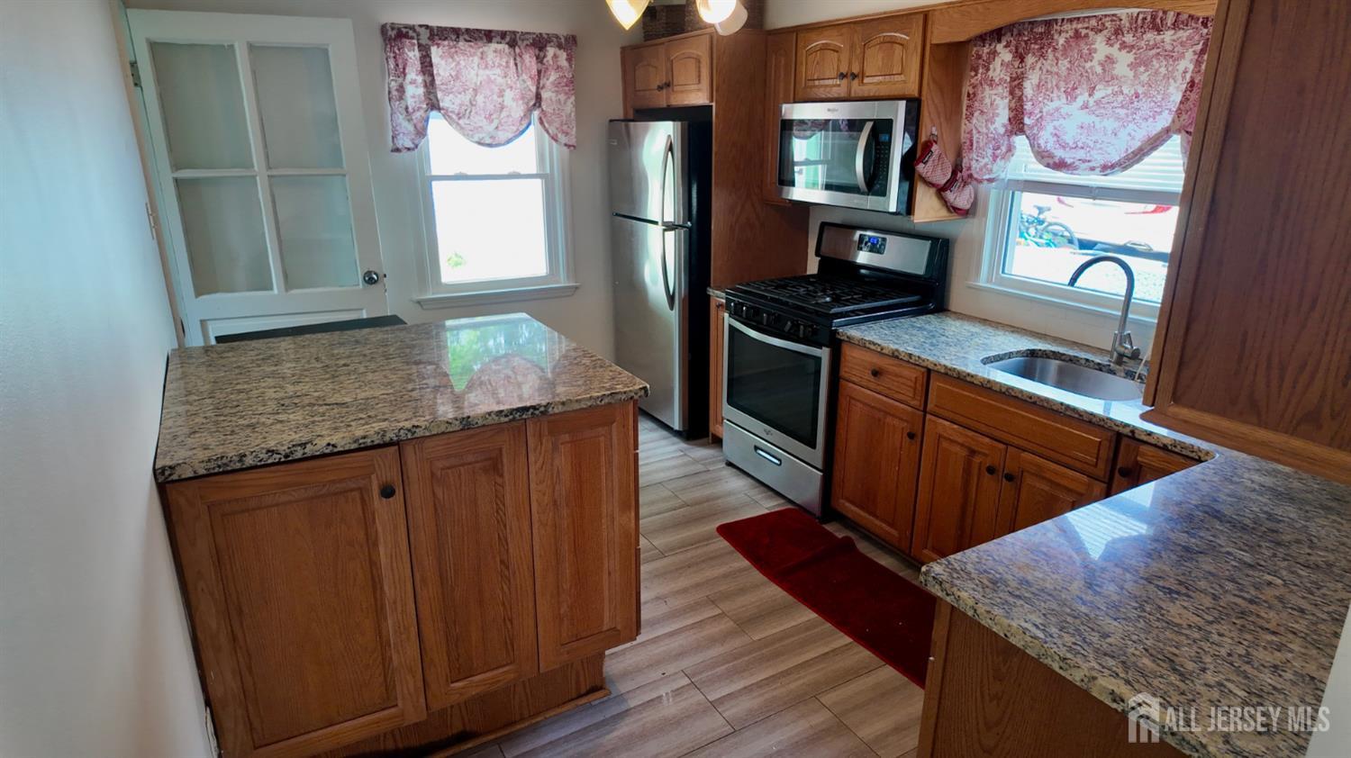 1142 Woodmere Drive Keyport NJ 07735