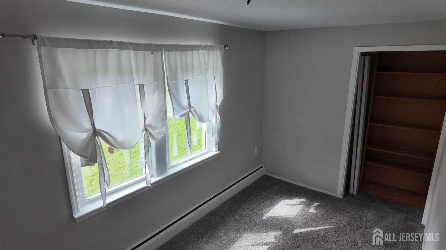 1142 Woodmere Drive Keyport NJ 07735