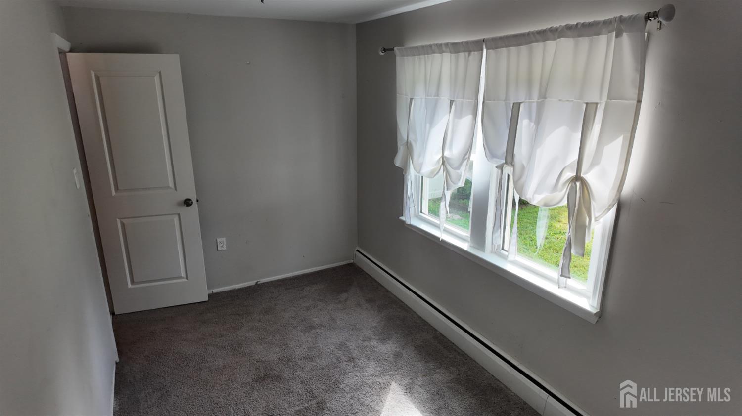 1142 Woodmere Drive Keyport NJ 07735