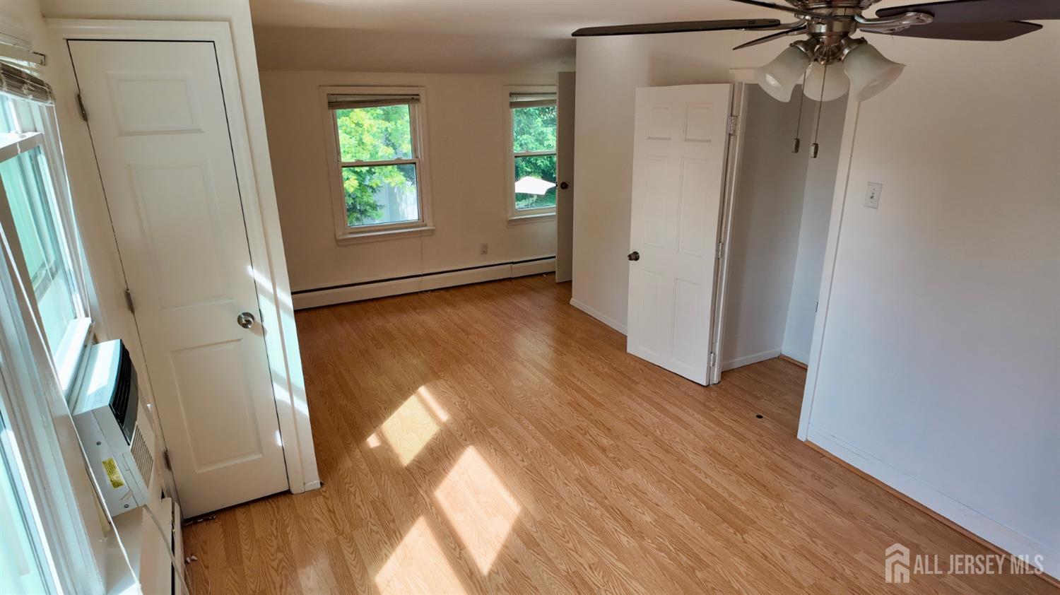 1142 Woodmere Drive Keyport NJ 07735