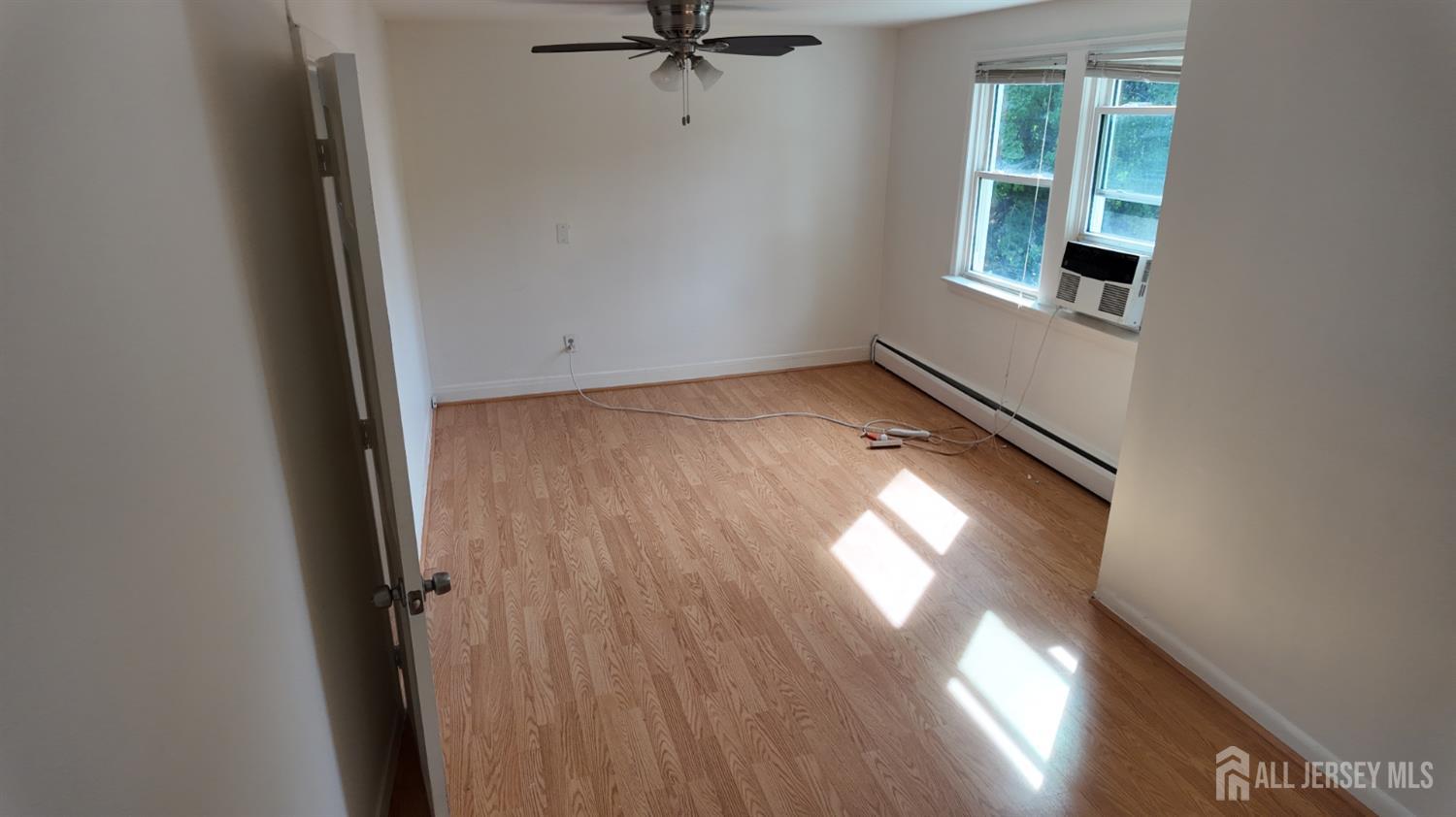 1142 Woodmere Drive Keyport NJ 07735