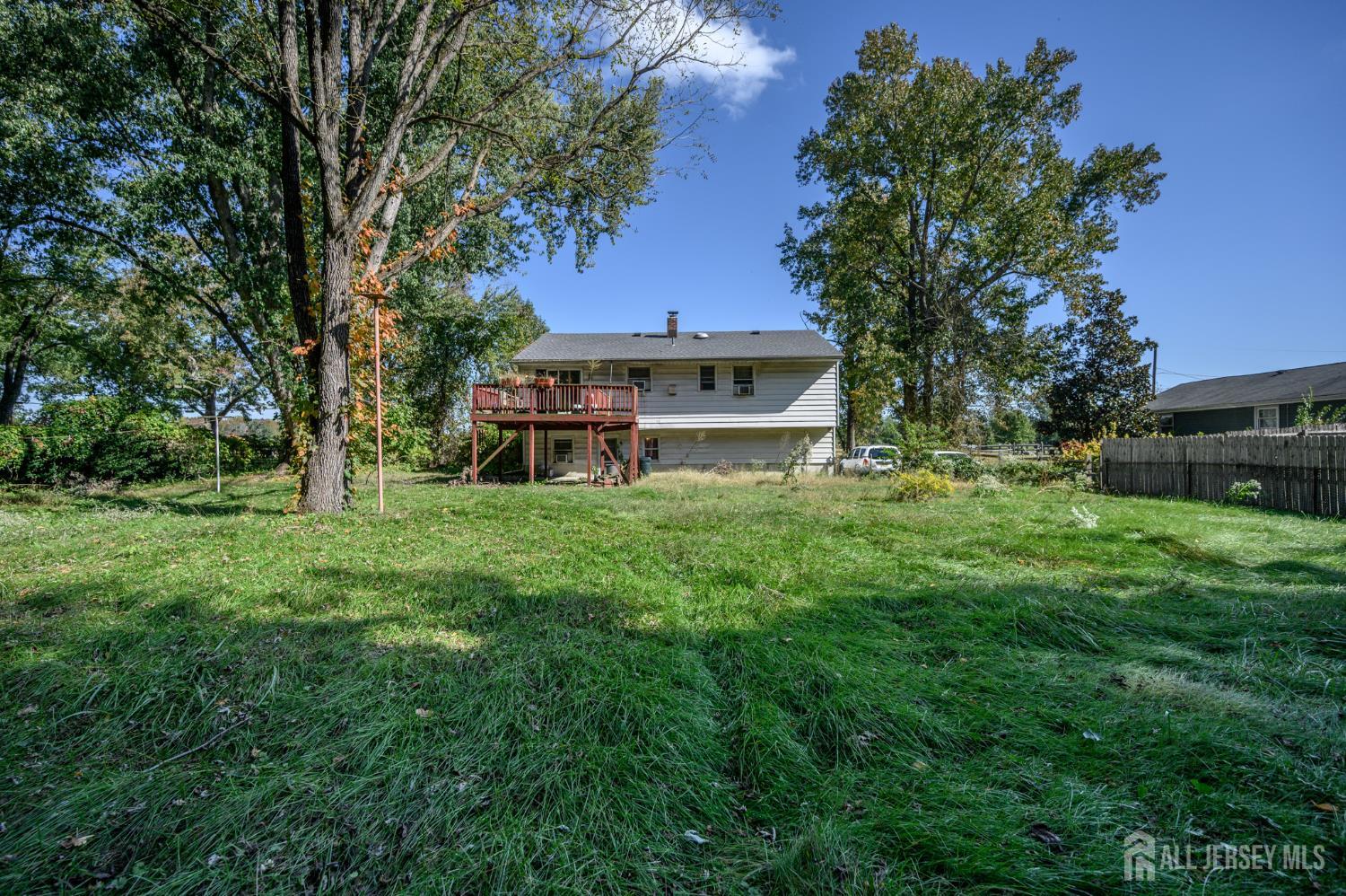 25 Applegate Lane Plumsted NJ 08533