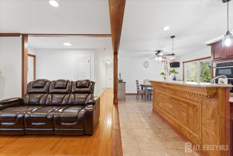 16 Hogback Road Franklin NJ 08867