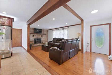 16 Hogback Road Franklin NJ 08867