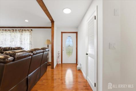 16 Hogback Road Franklin NJ 08867