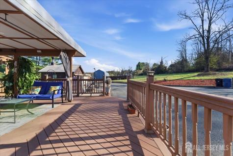 16 Hogback Road Franklin NJ 08867