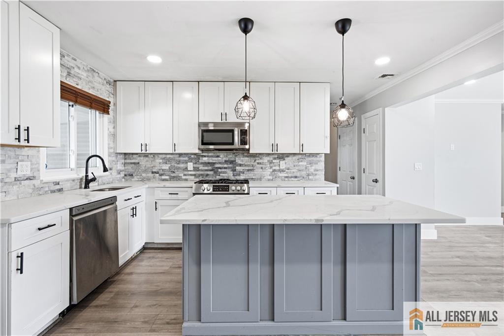 45 Foyer Street Edison NJ 08817