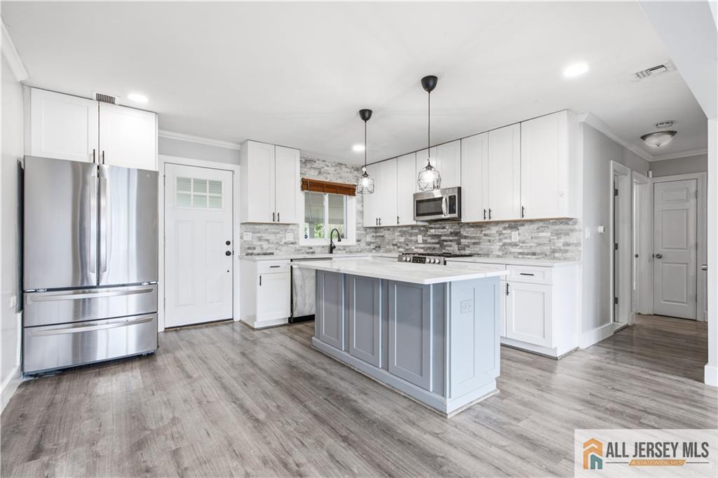 45 Foyer Street Edison NJ 08817