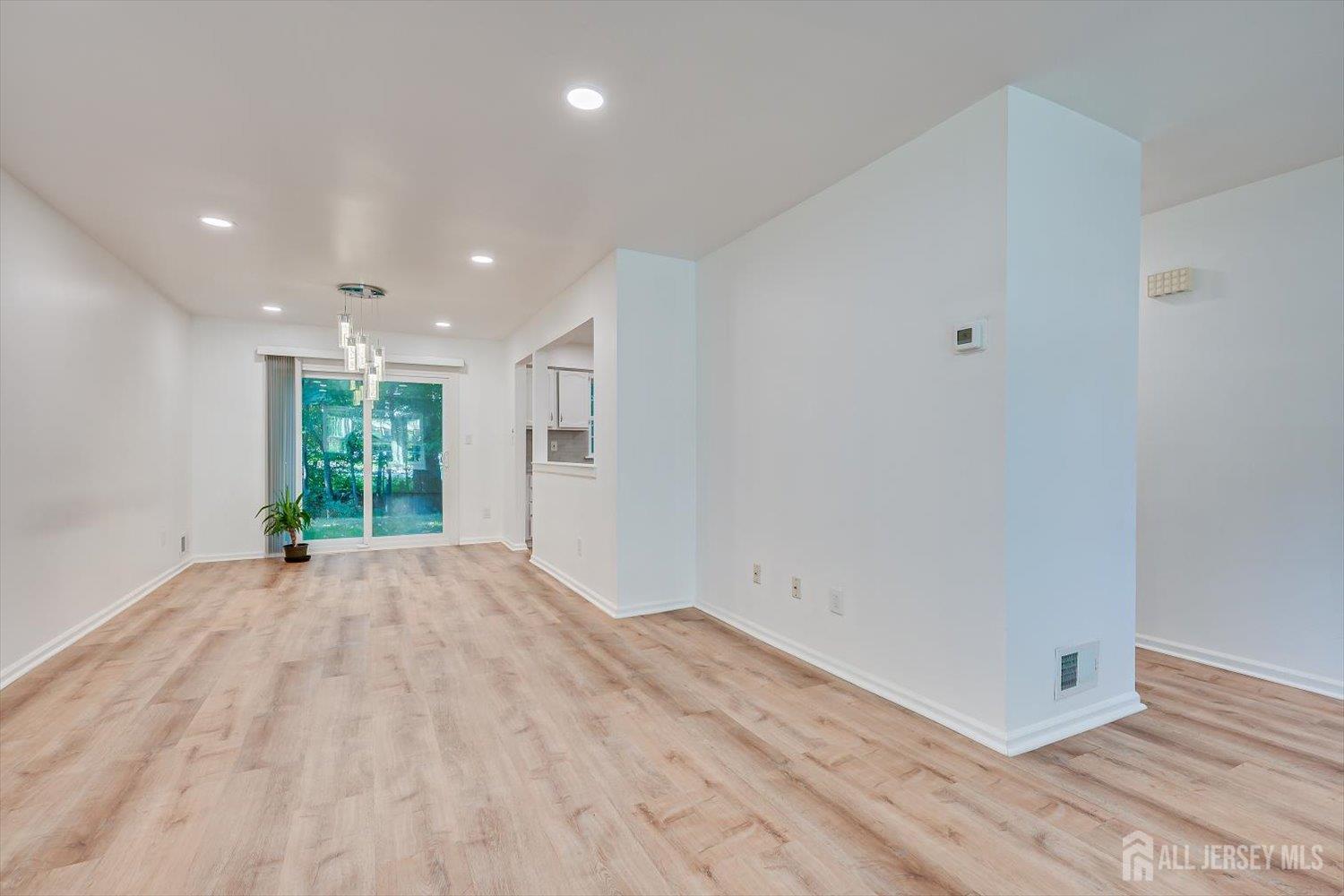 3302 Stonehedge Road Edison NJ 08820