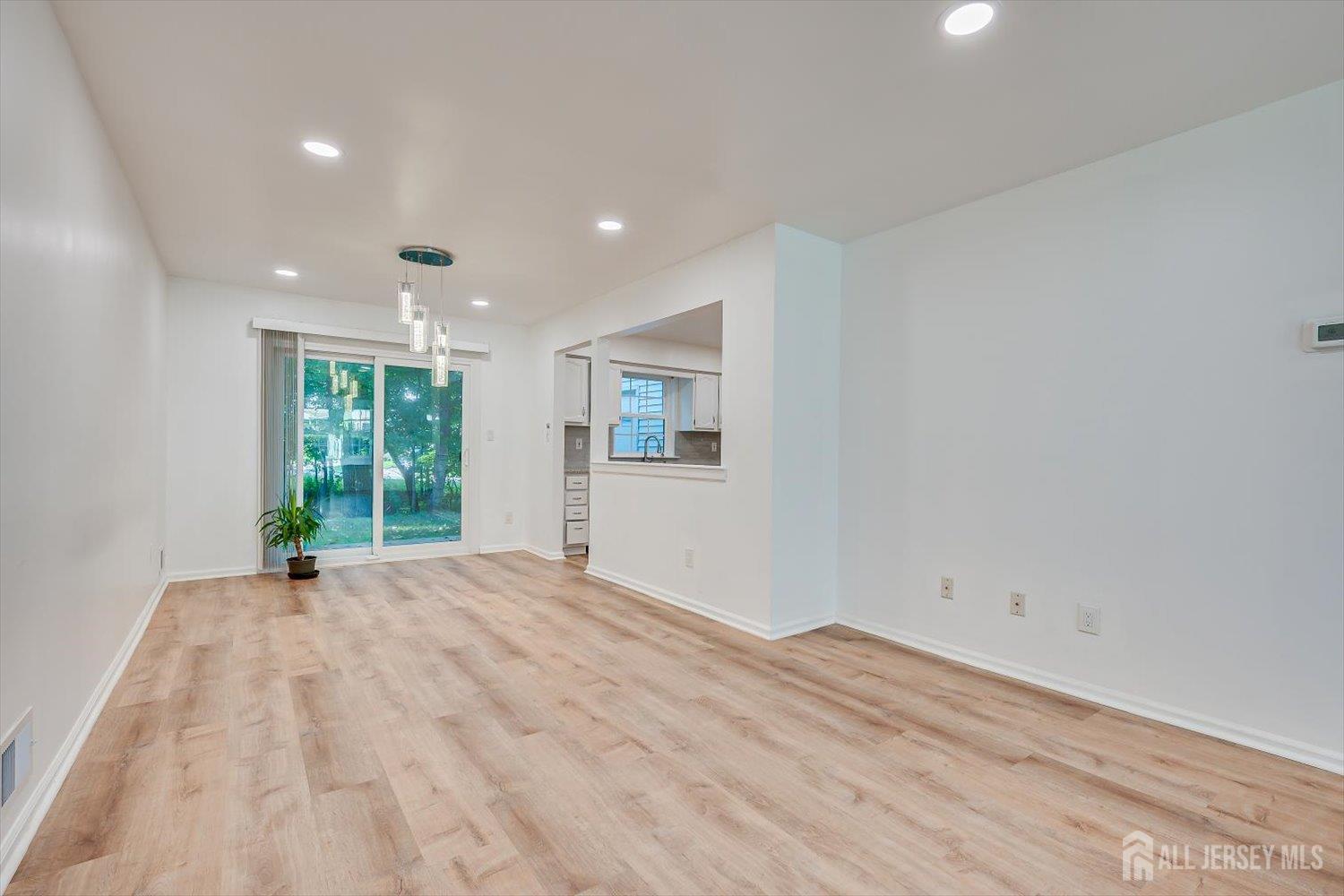 3302 Stonehedge Road Edison NJ 08820