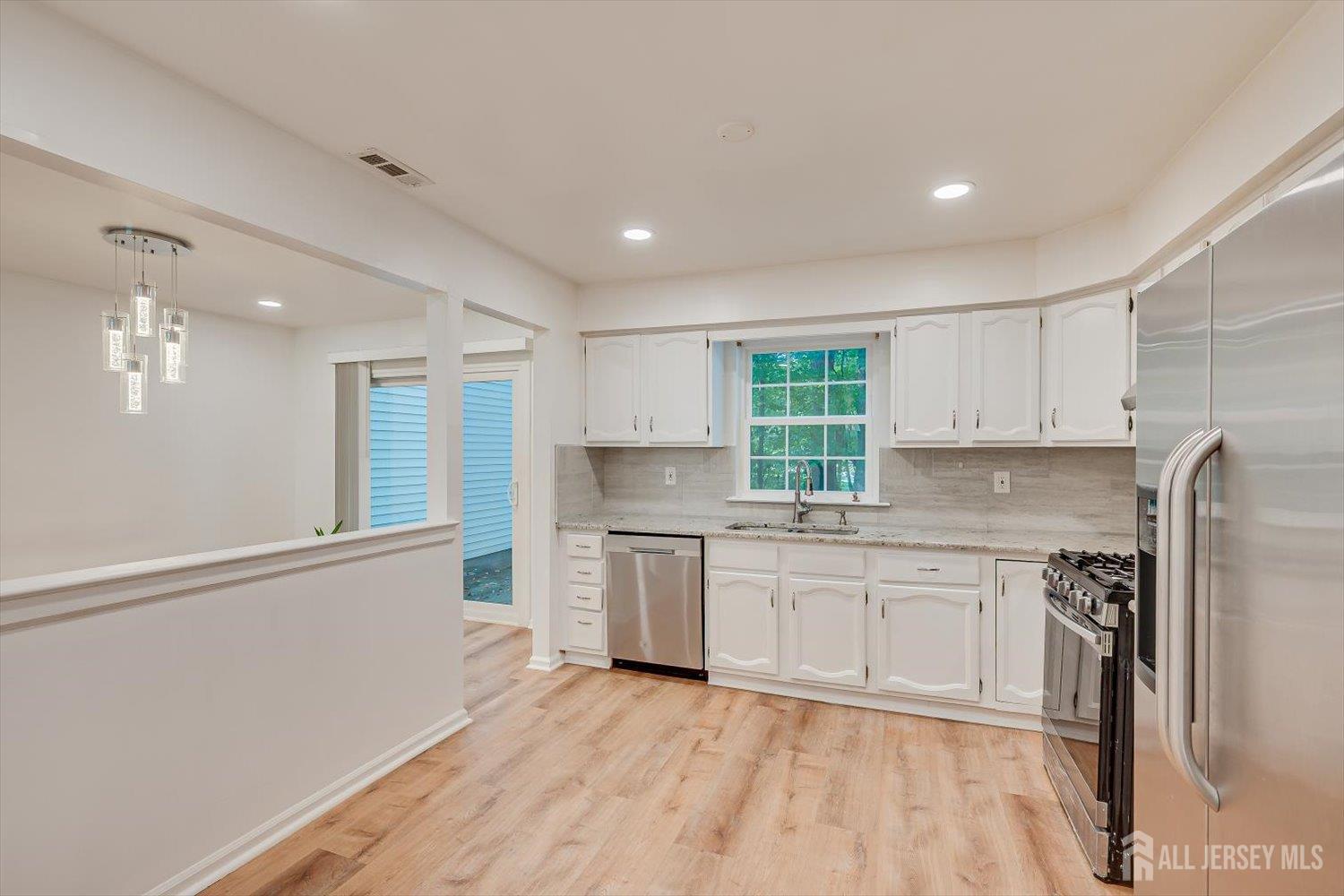 3302 Stonehedge Road Edison NJ 08820