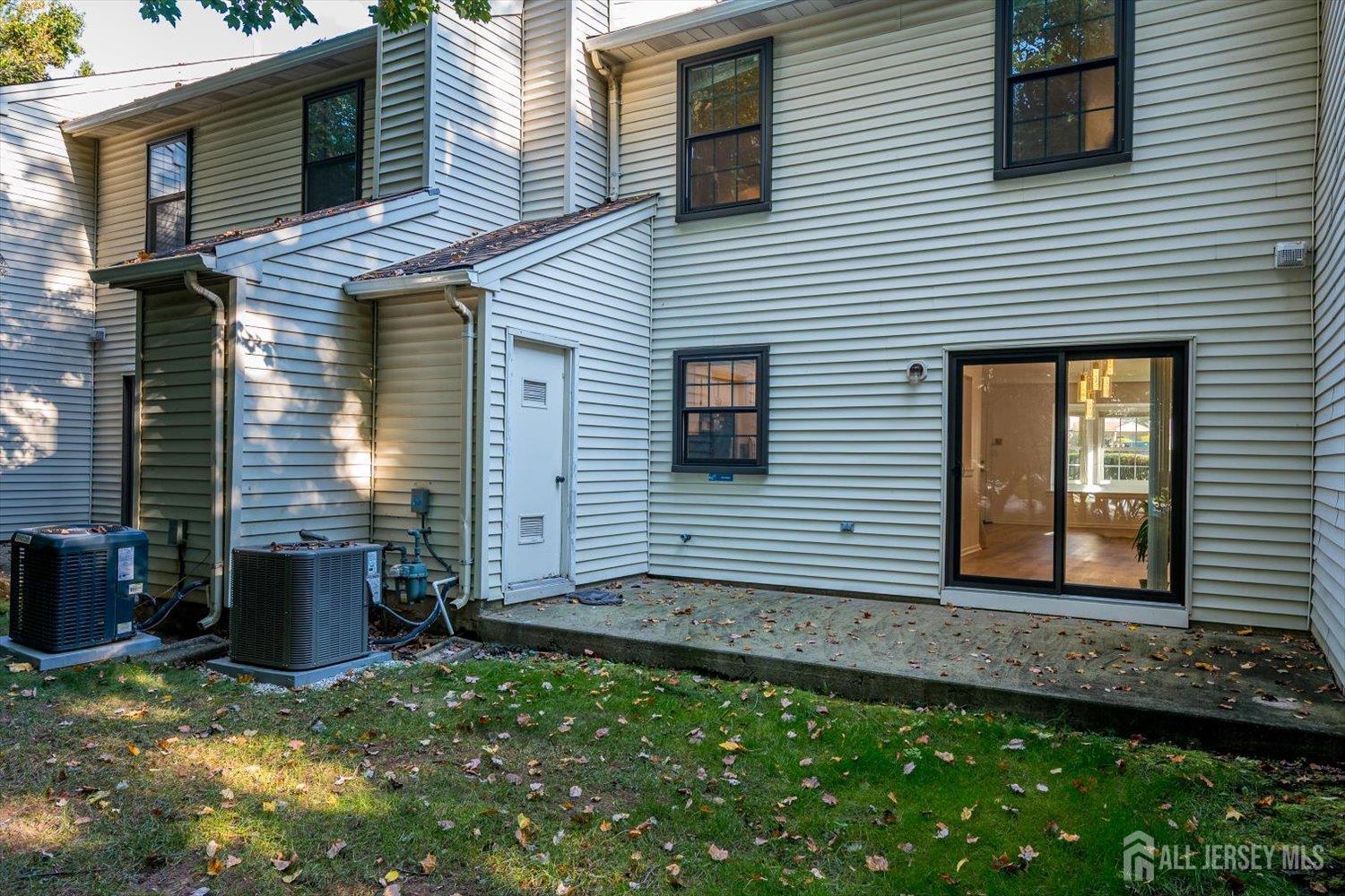 3302 Stonehedge Road Edison NJ 08820