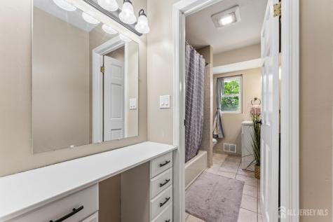 5 Willow Avenue Piscataway NJ 08854