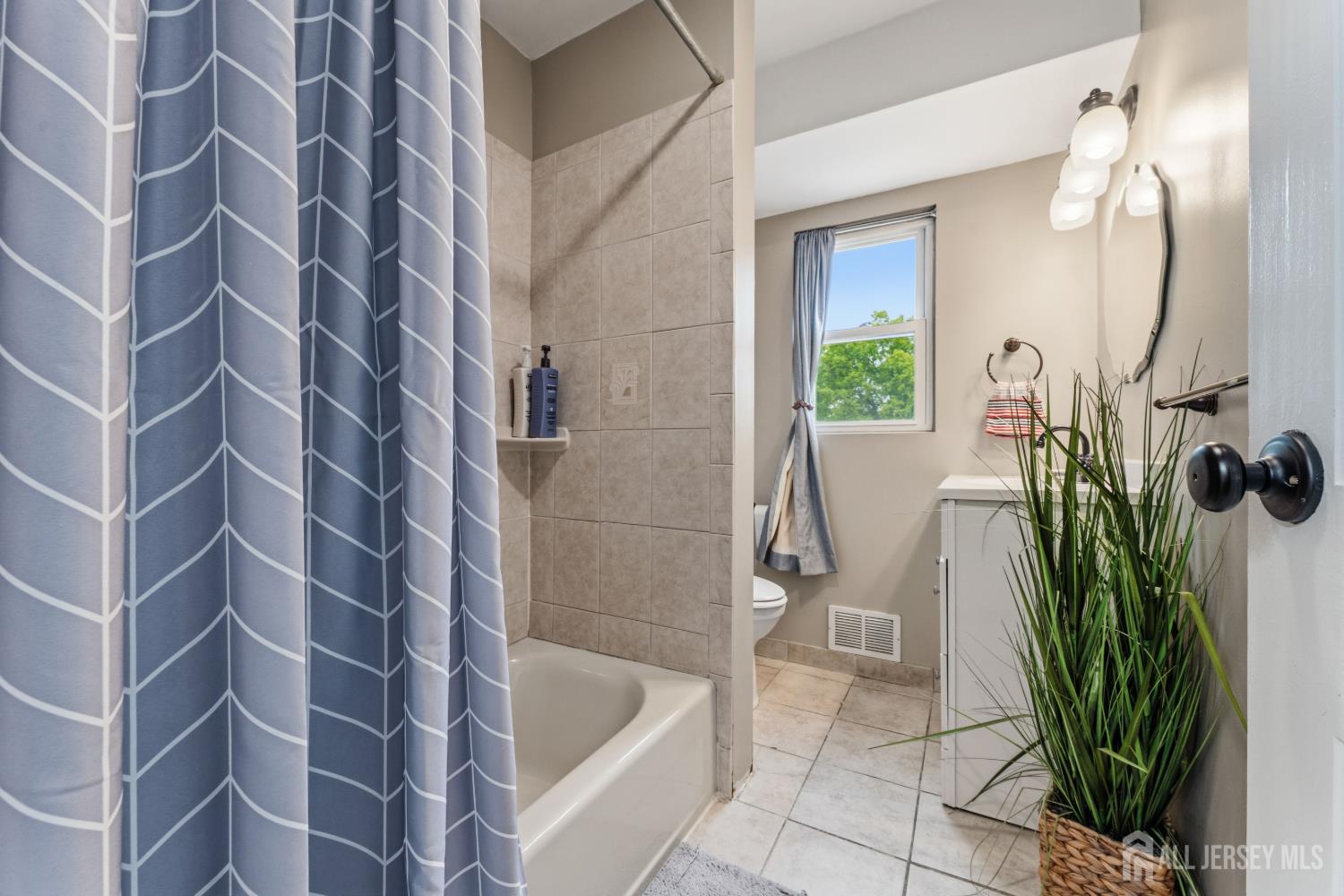 5 Willow Avenue Piscataway NJ 08854