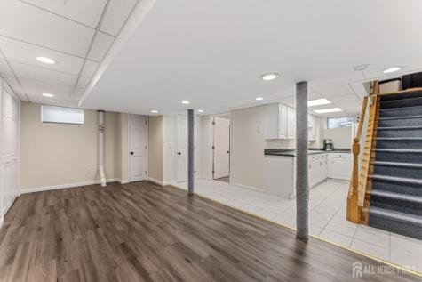 5 Willow Avenue Piscataway NJ 08854