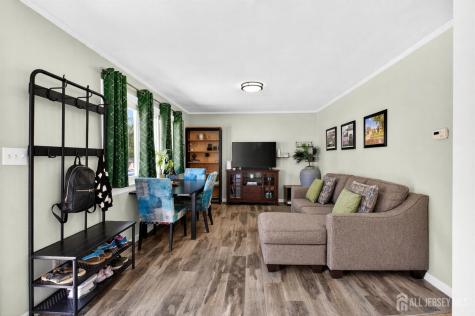 43 Buttonwood Drive Sayreville NJ 08859