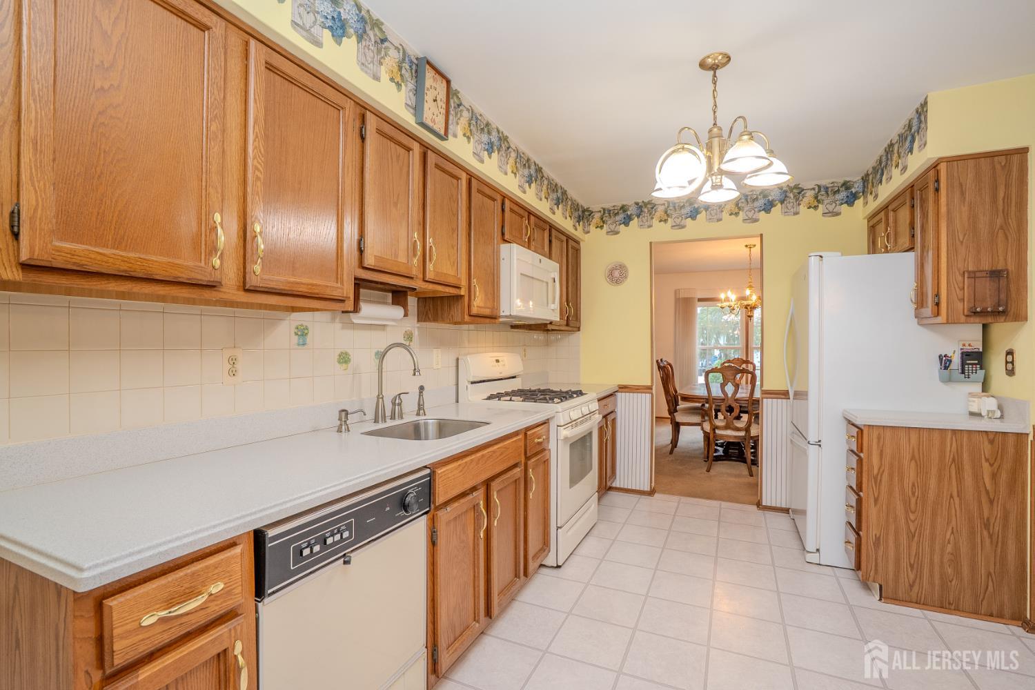 15 Lynn Court North Brunswick NJ 08902