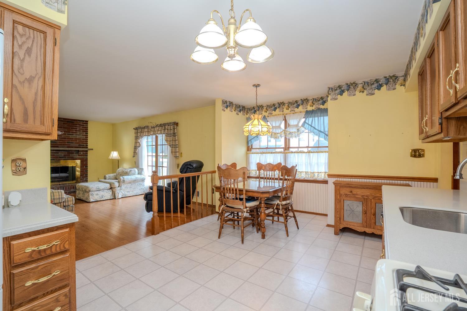 15 Lynn Court North Brunswick NJ 08902
