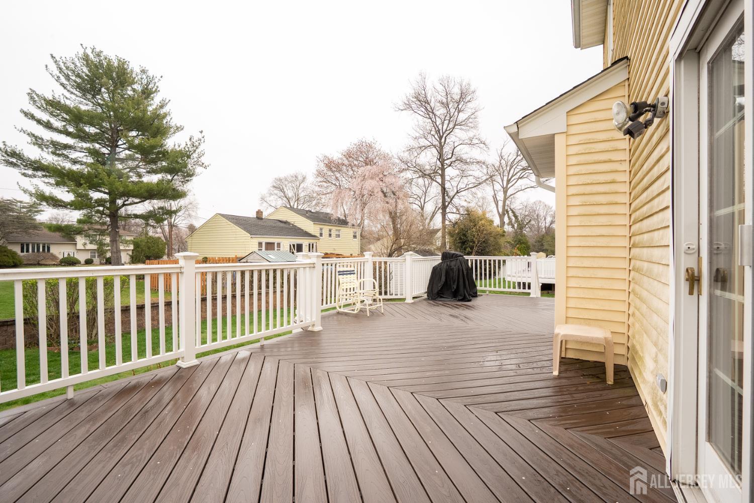 15 Lynn Court North Brunswick NJ 08902