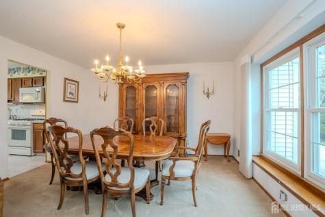 15 Lynn Court North Brunswick NJ 08902