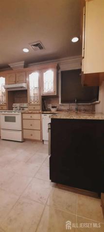 106 Maryknoll Route Menlo Park Terrace NJ 08840