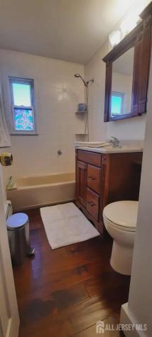106 Maryknoll Route Menlo Park Terrace NJ 08840
