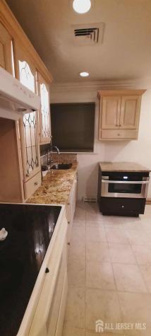 106 Maryknoll Route Menlo Park Terrace NJ 08840
